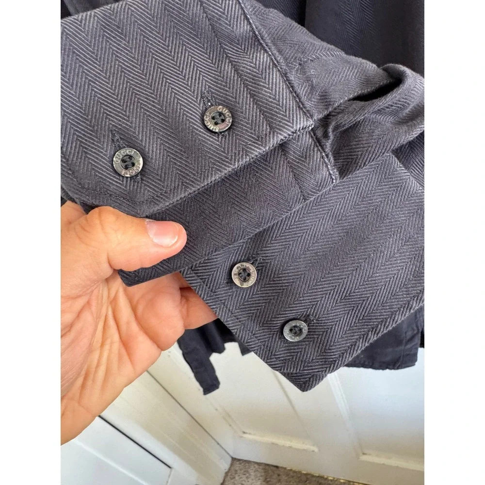 Gucci men's gray cotton button down shirt size 39/15.5 (a US men's medium)